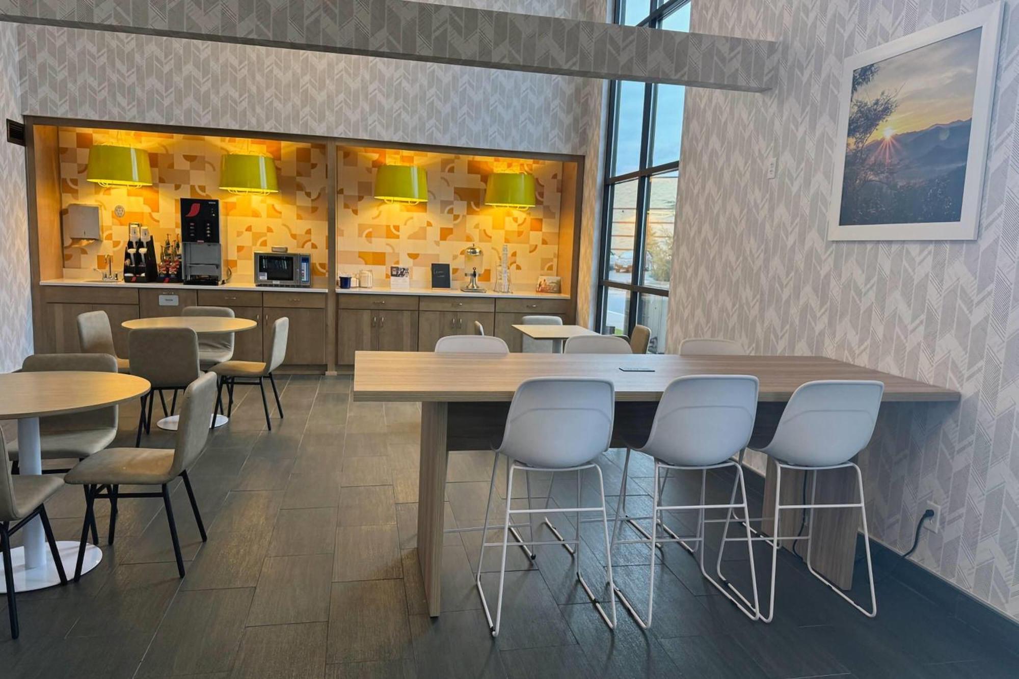 Days Inn & Suites By Wyndham Wausau Eksteriør bilde
