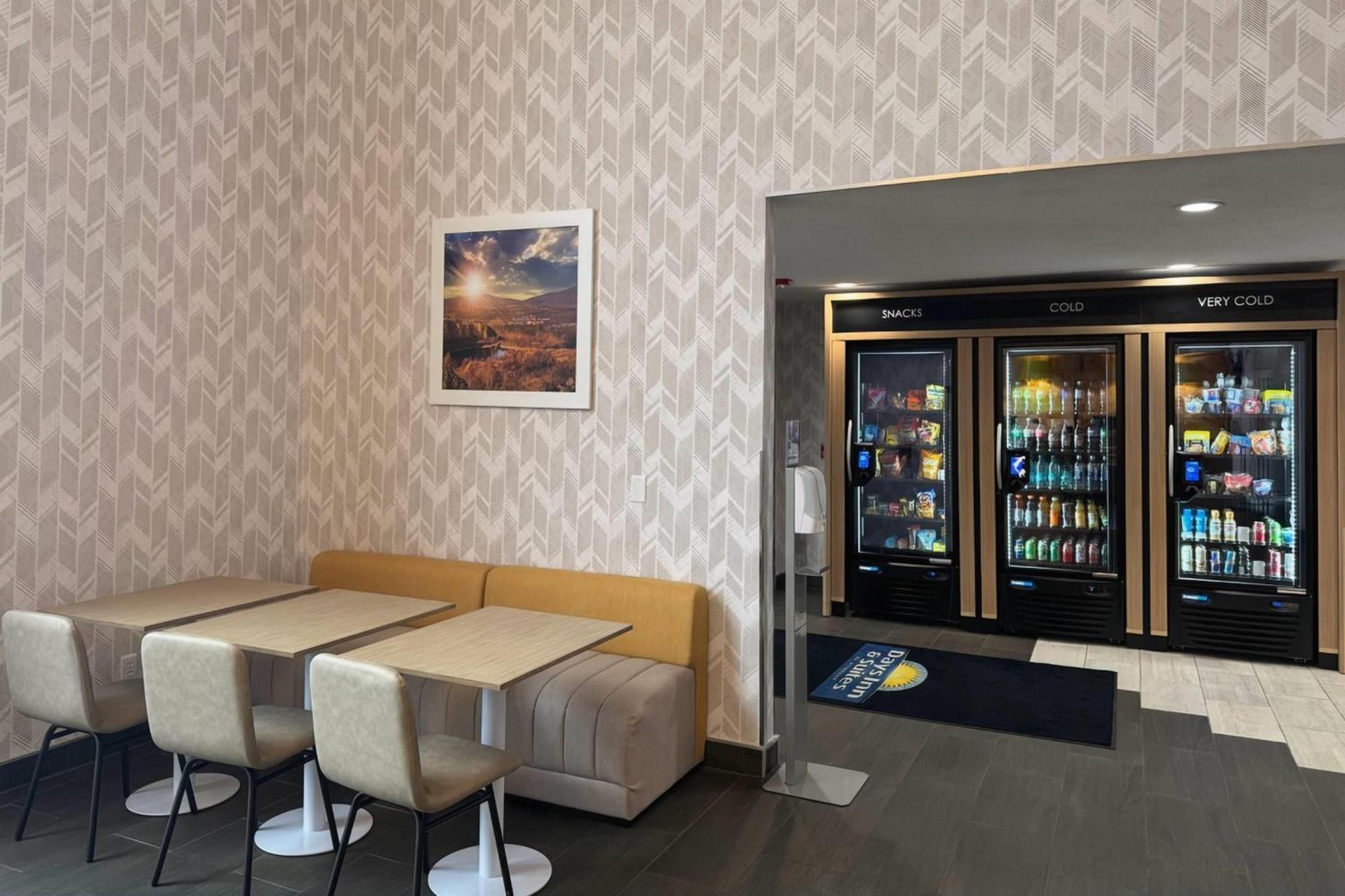 Days Inn & Suites By Wyndham Wausau Eksteriør bilde