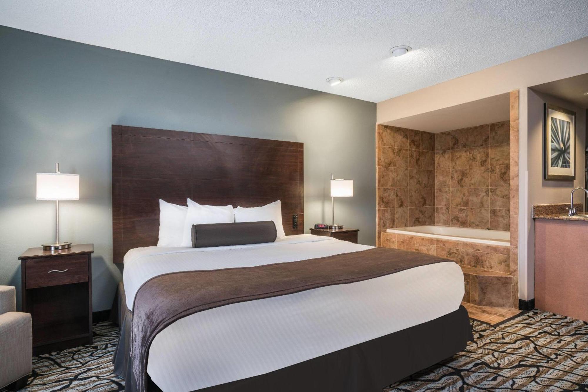 Days Inn & Suites By Wyndham Wausau Eksteriør bilde