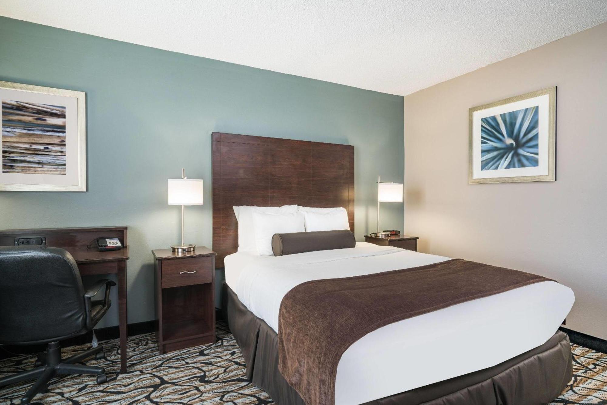 Days Inn & Suites By Wyndham Wausau Eksteriør bilde