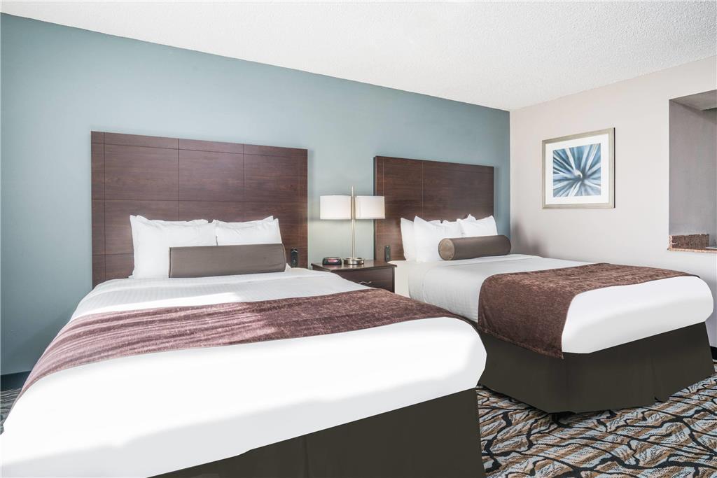 Days Inn & Suites By Wyndham Wausau Rom bilde