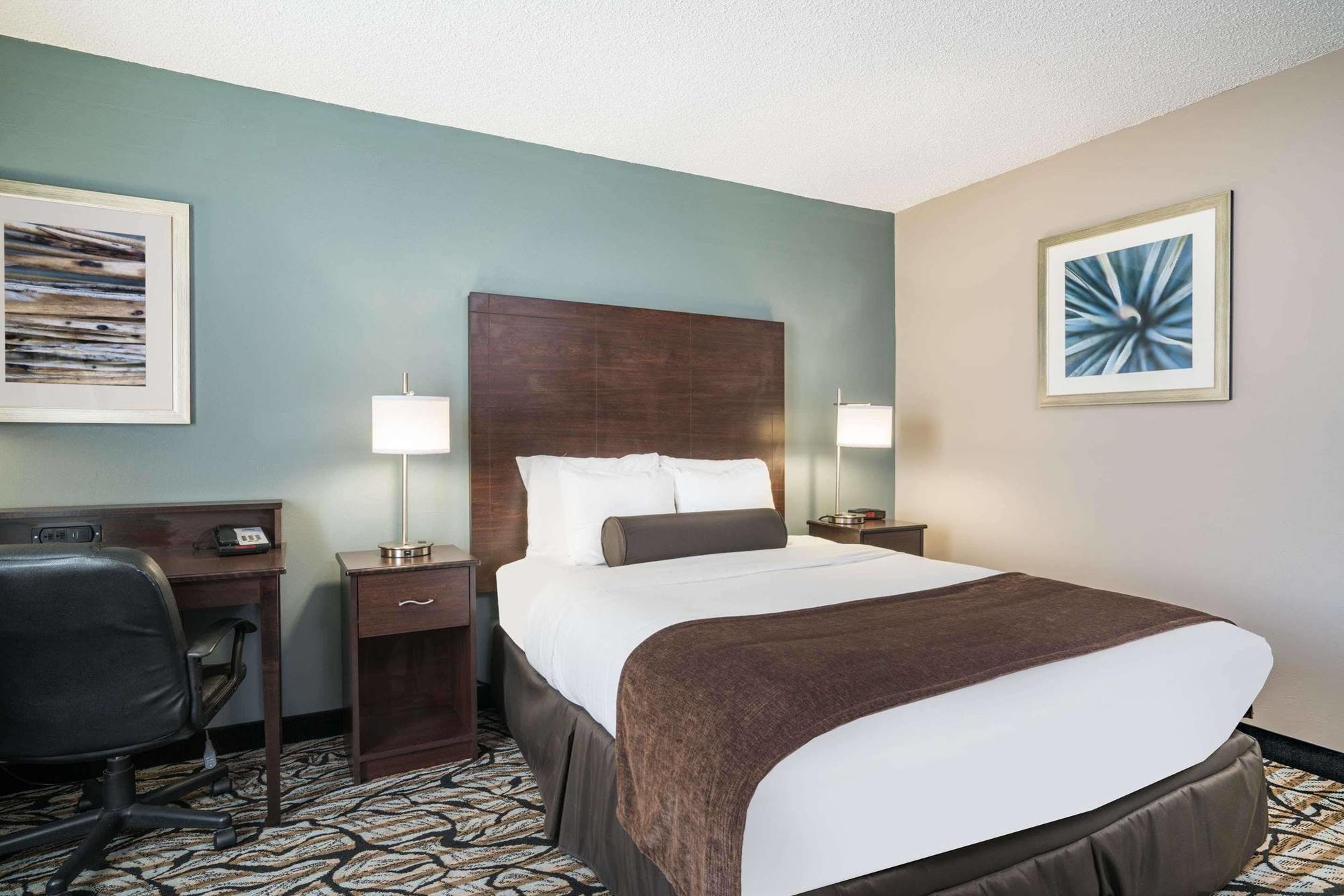 Days Inn & Suites By Wyndham Wausau Eksteriør bilde